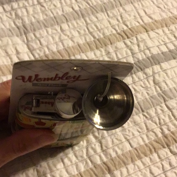 Wembley Flask - Picture 4 of 4